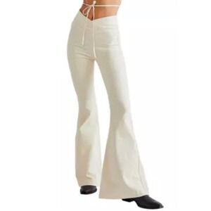 Free People Women's 29 Venice Beach Flare Pants Worn White‎ NEW